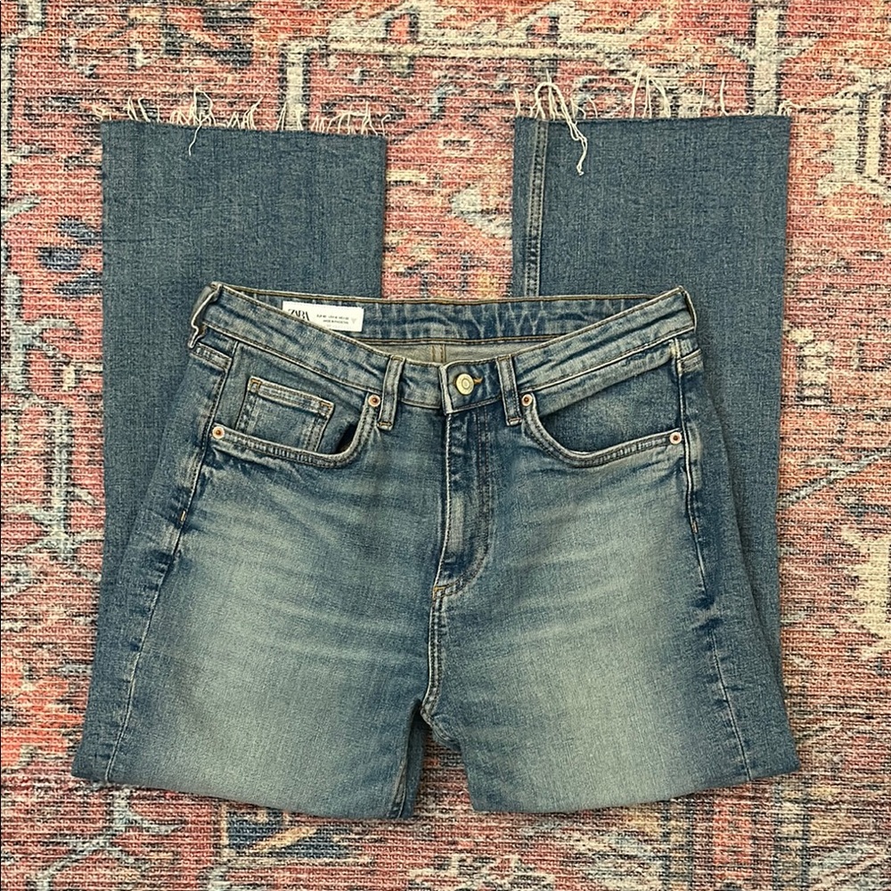 ZARA Cropped Flare Jeans, size 10